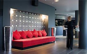 Standing Hotel Suites By Actisource